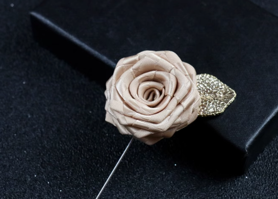 MOGALIO Handmade Brooch
